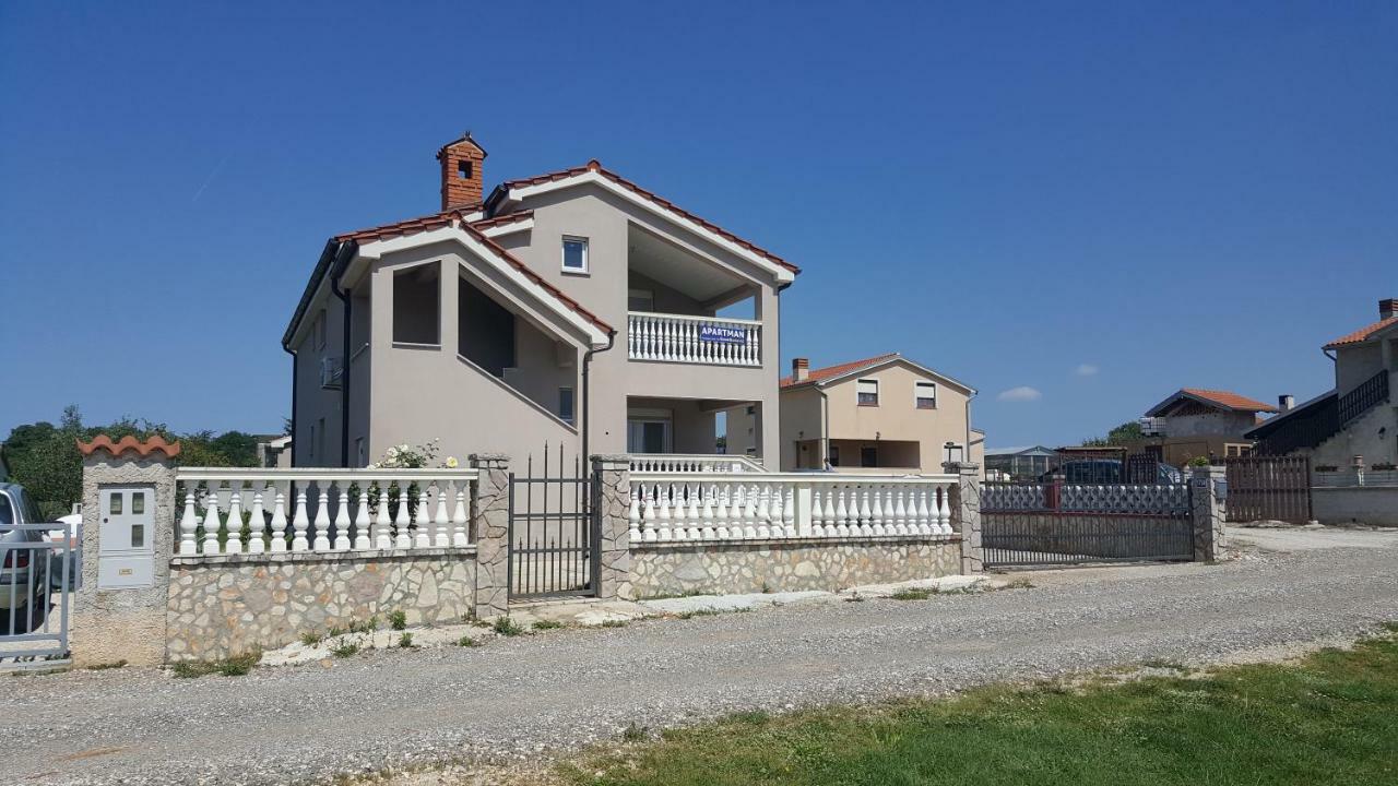 Apartment Rose Pula Exterior photo